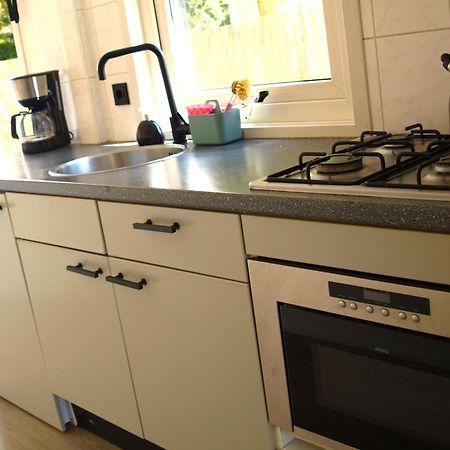Gezellig Gemoderniseerd Chalet Op De Veluwe Пюттен Екстер'єр фото